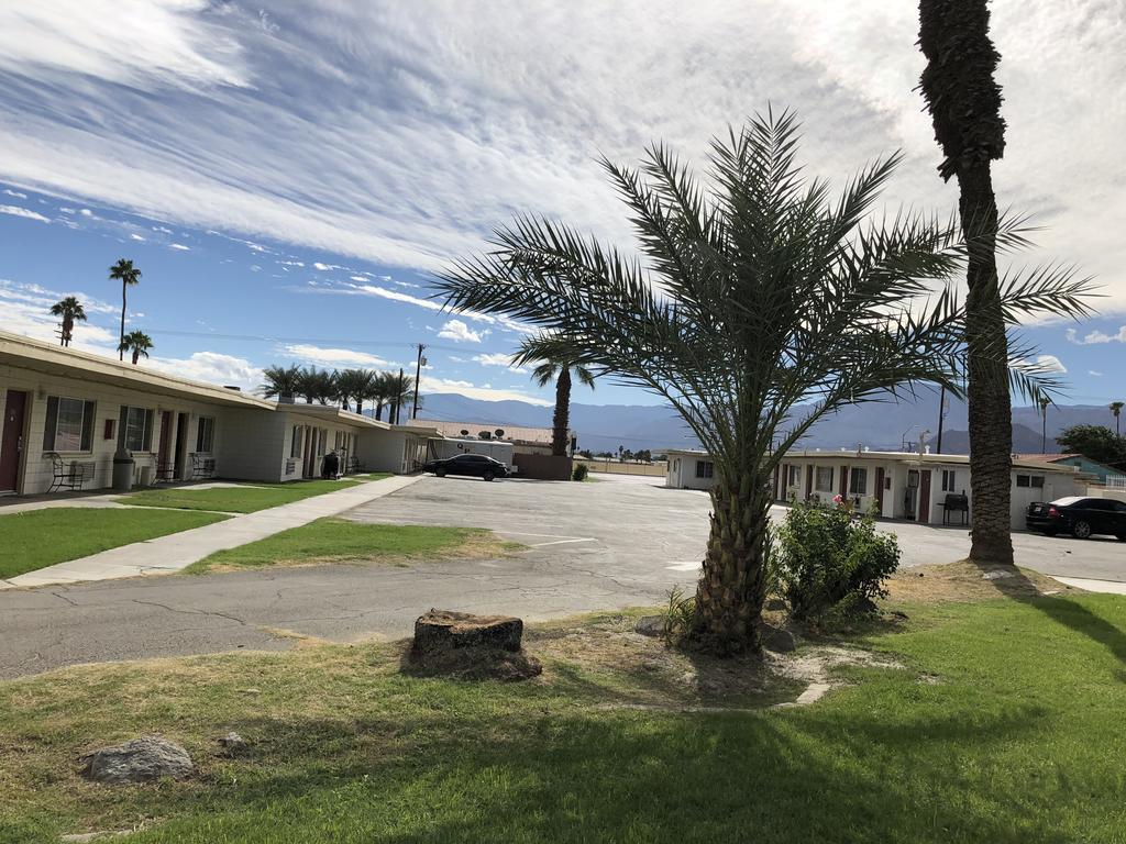 Western Sands Motel Indio Exterior photo