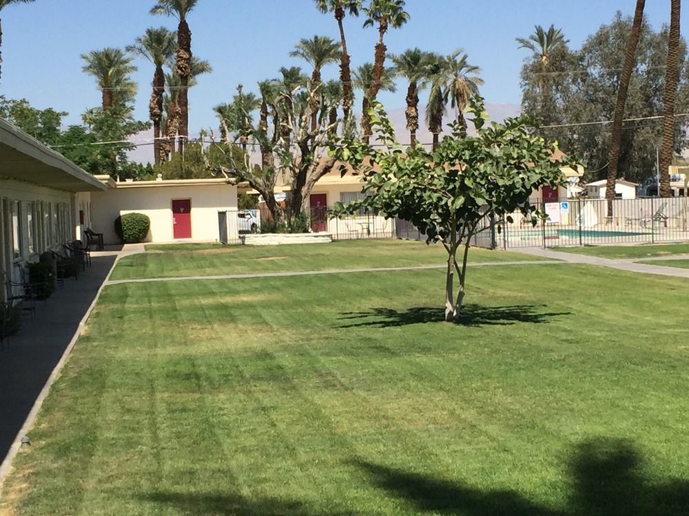 Western Sands Motel Indio Exterior photo
