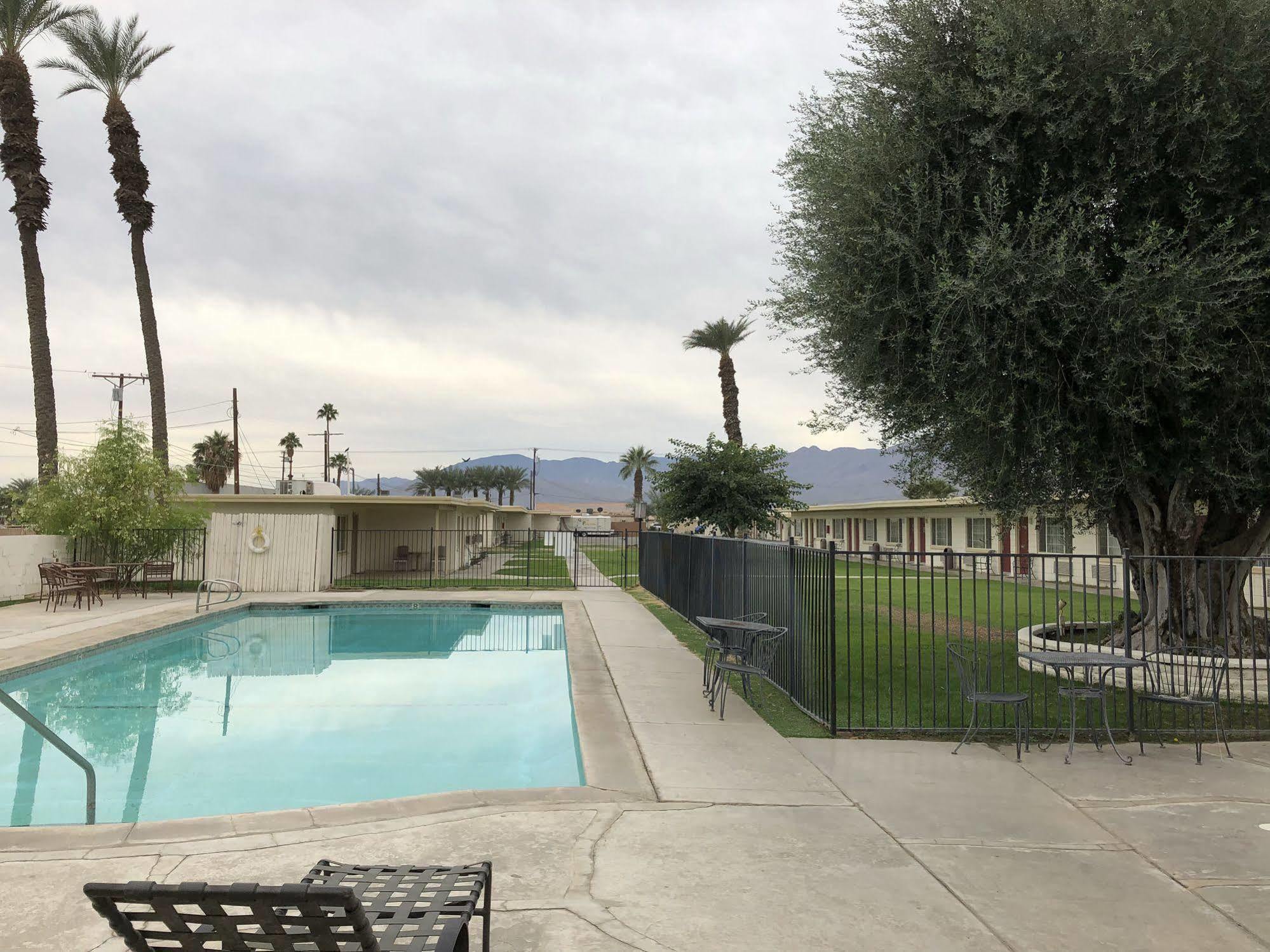 Western Sands Motel Indio Exterior photo