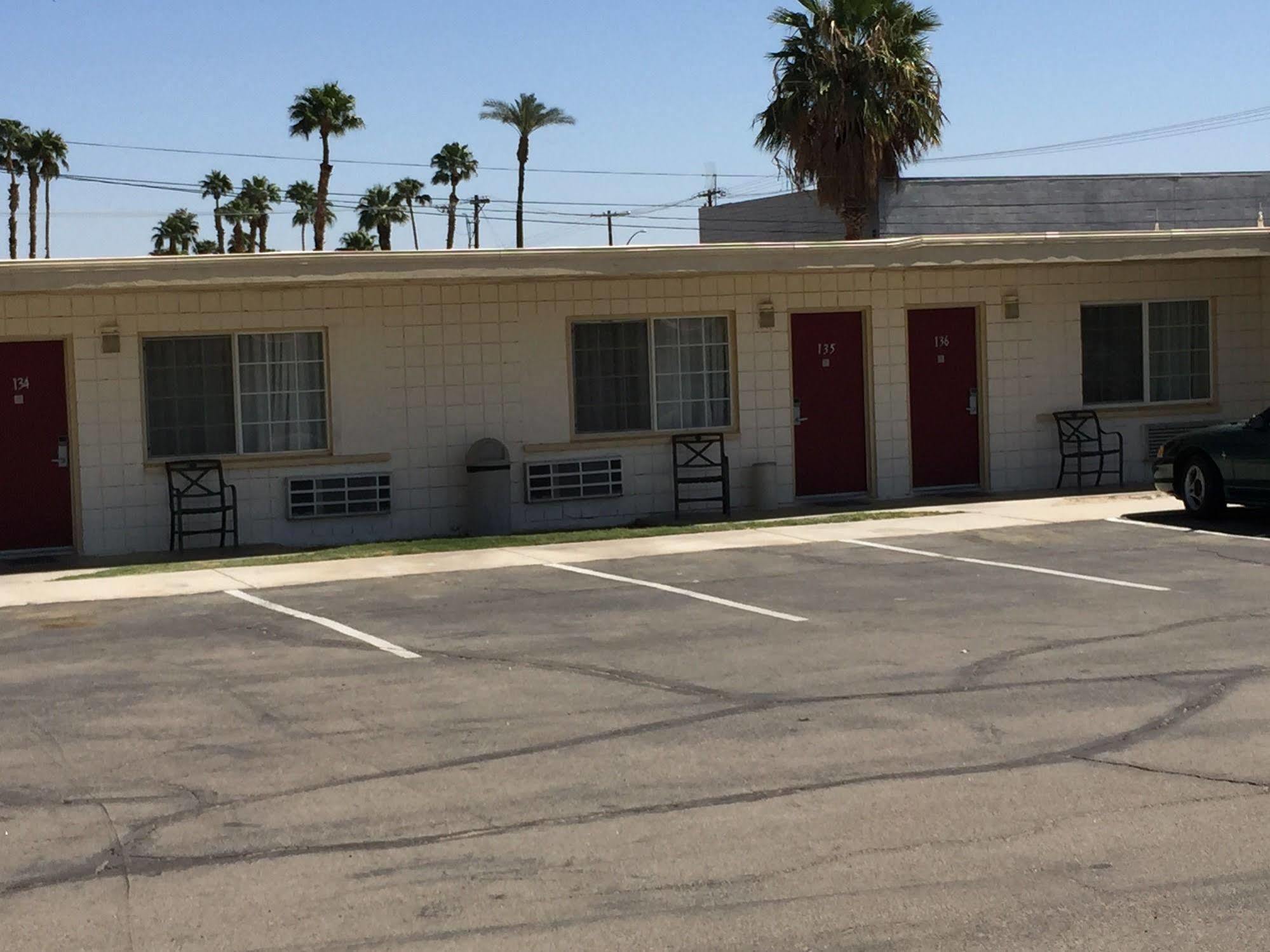 Western Sands Motel Indio Exterior photo